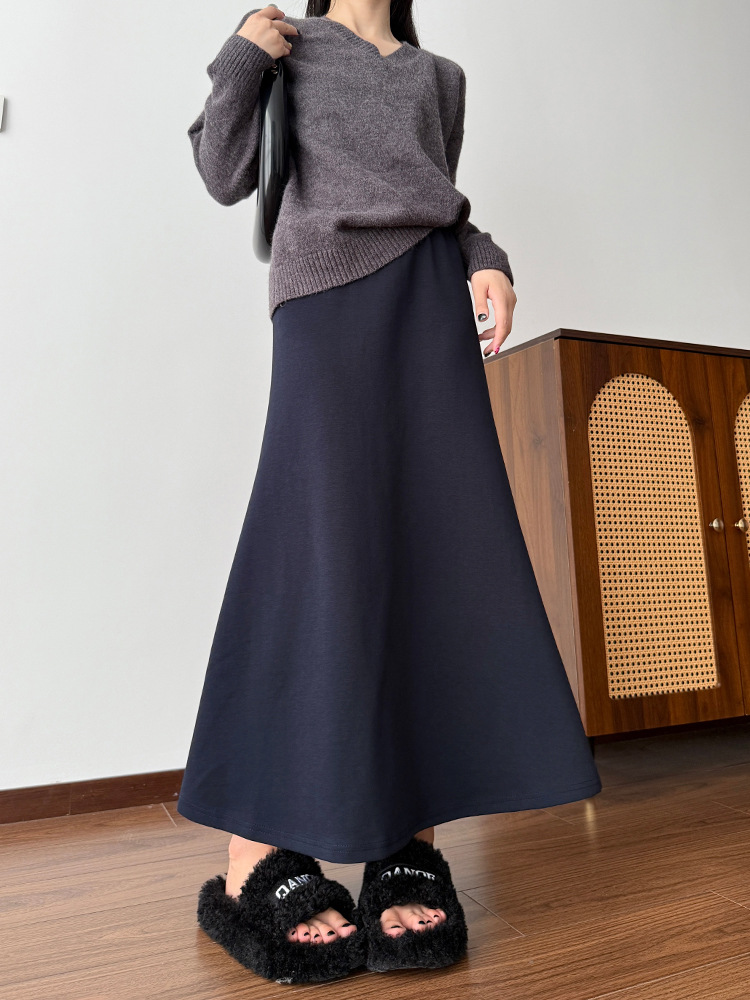 タイトスカート 柔らか素材の裾スリット入りタイトスカートロング