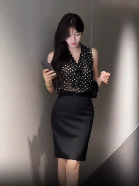 タイトスカート 美脚見せストレッチ素材のひざ下丈タイトスカート