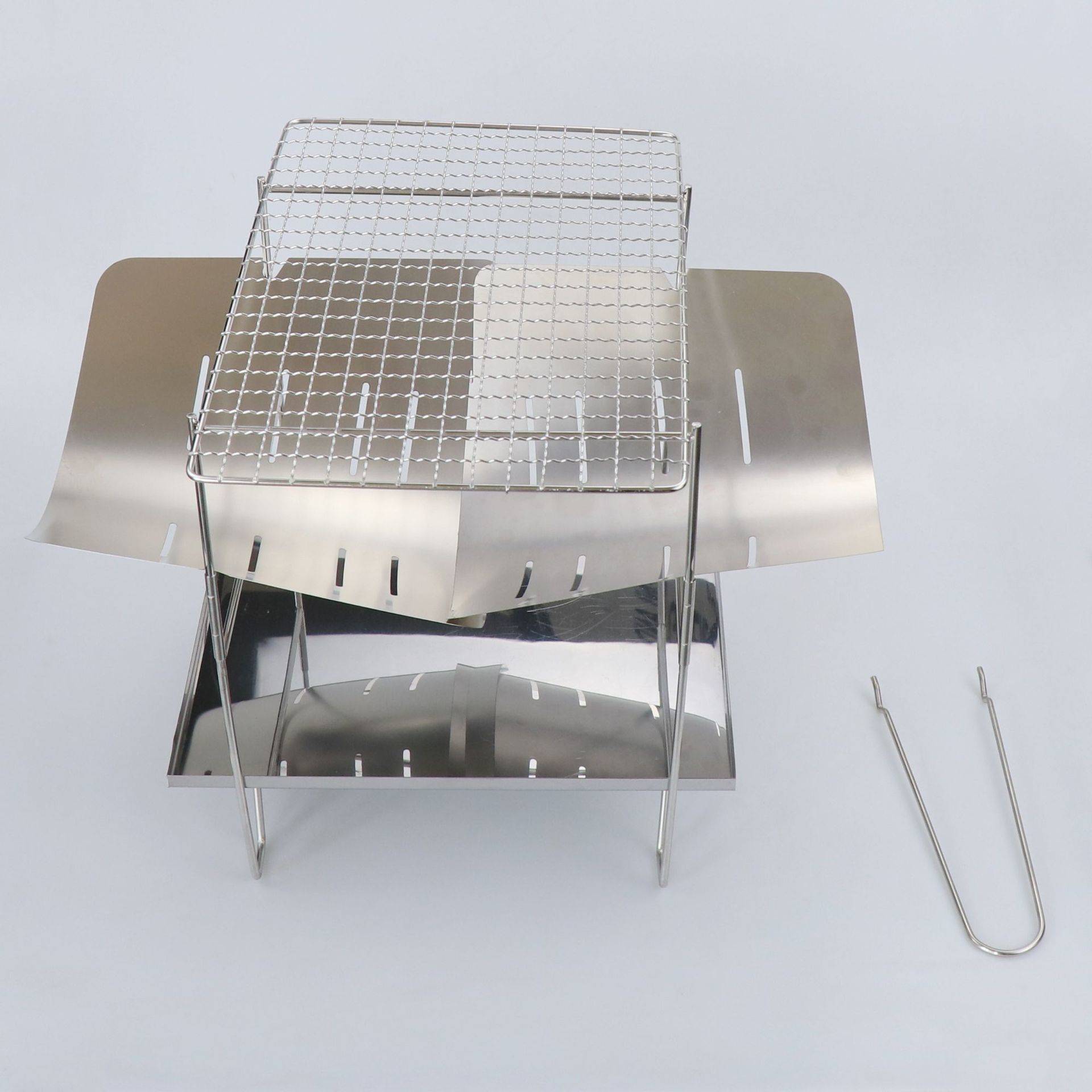 焚き火台 折りたたみ式ステンレス製一人用焚き火調理台