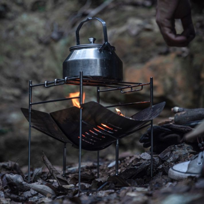 超軽量折り畳み式ステンレス製ソロ焚き火台
