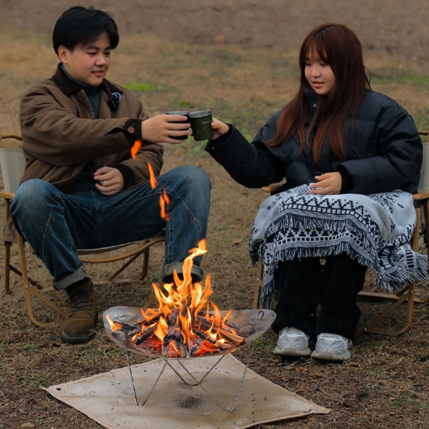 三片構造超軽量折りたたみ式ソロ焚き火台