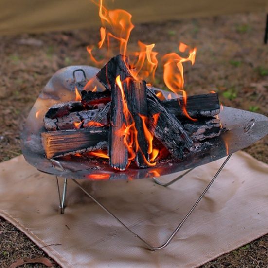 三片構造超軽量折りたたみ式ソロ焚き火台