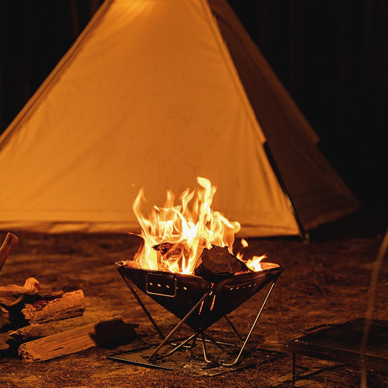 焚き火台 折り畳み式軽量一人用焚き火台