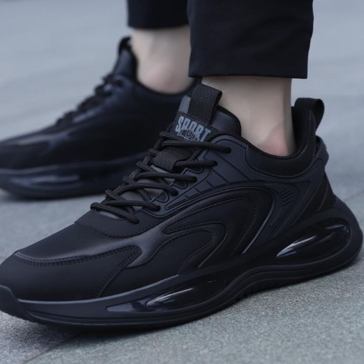 30代メンズファッション 軽量ウェーブソールスニーカー