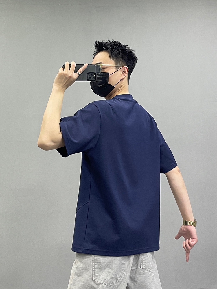 30代メンズファッション ハーフジップショートスリーブカットソー