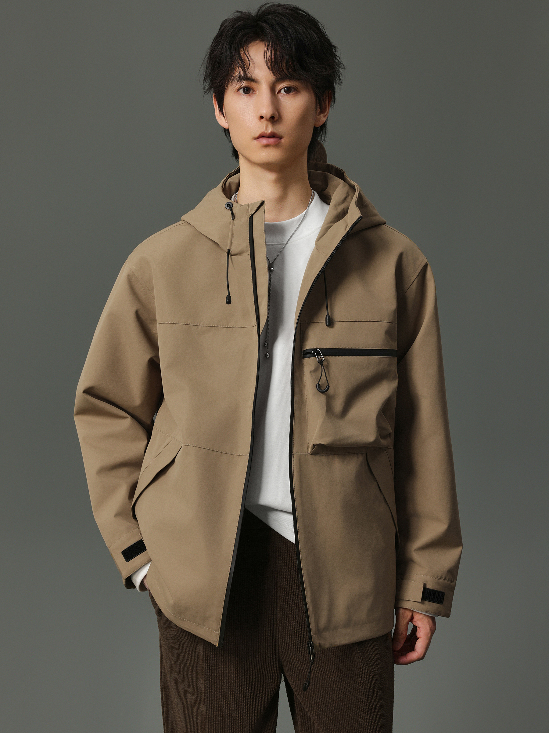 30代メンズファッション 都会派フード付き多機能ジャケット