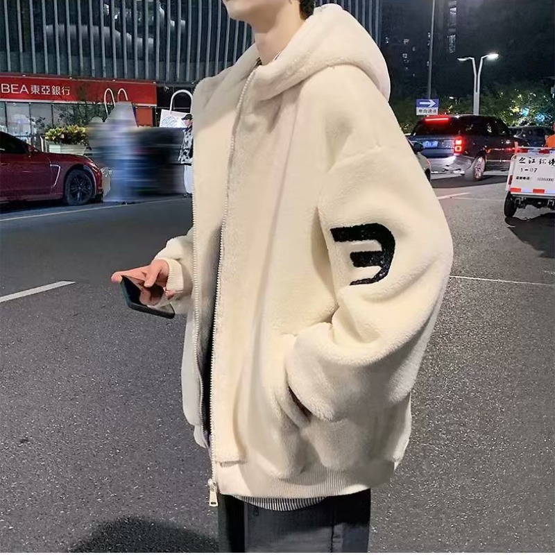30代メンズファッション もこもこフード付きボアブルゾン