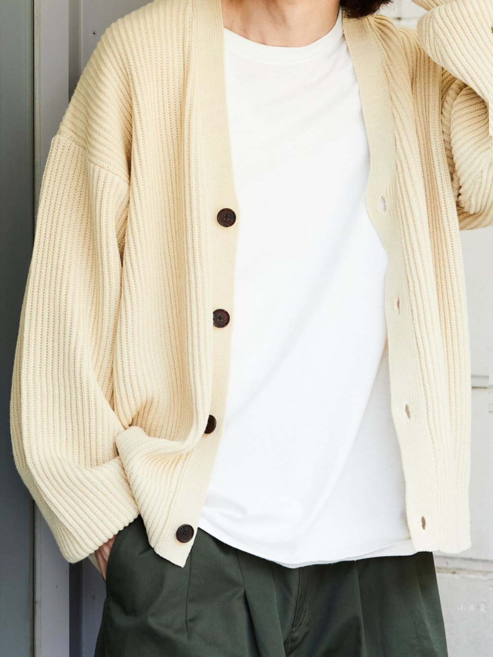 30代メンズファッション 贅沢リブ編み畦模様カーディガン