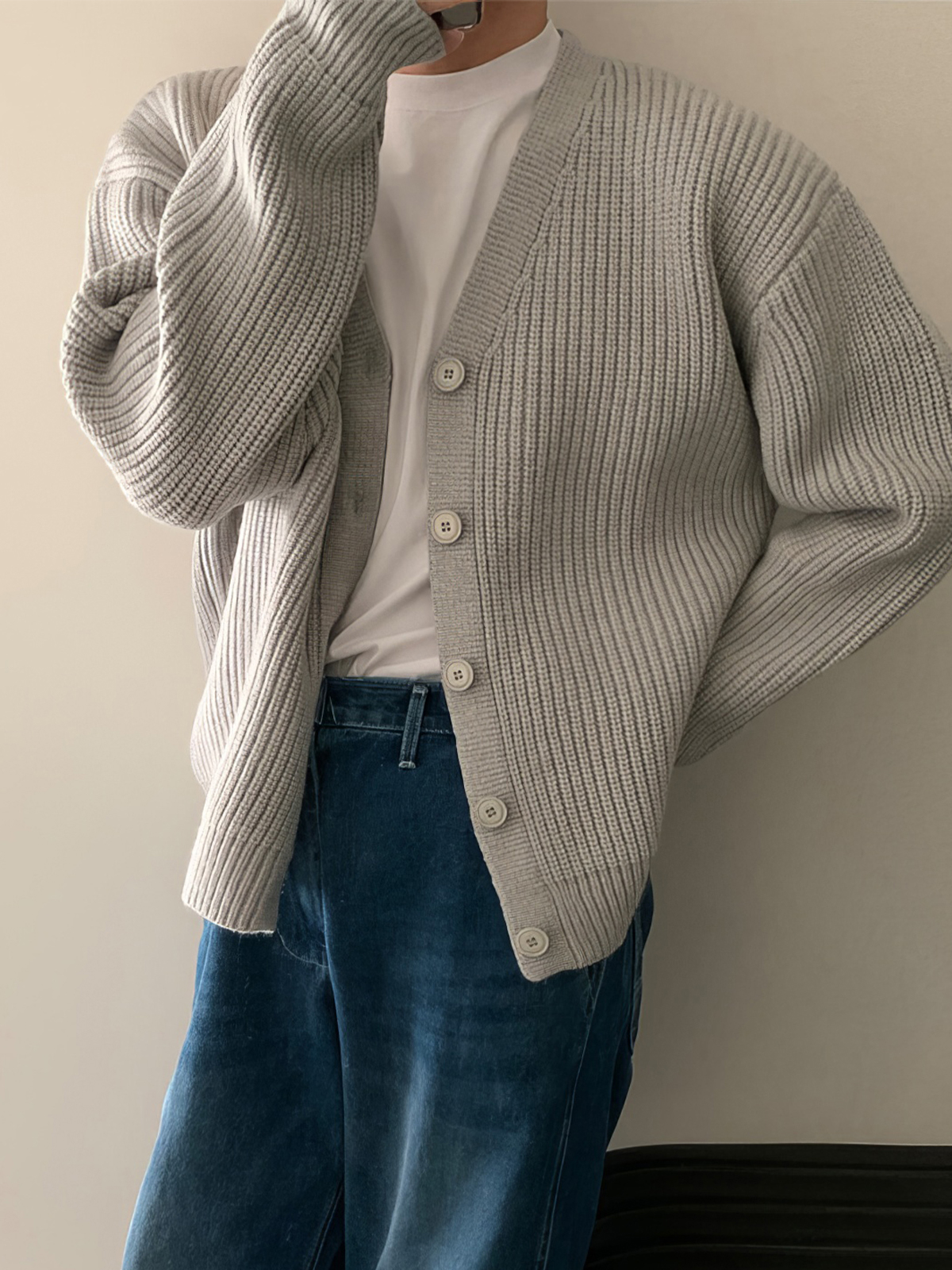30代メンズファッション 立体感のある畝編みゆったりカーディガン
