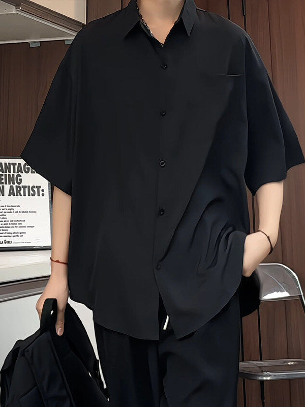 30代メンズファッション ゆったりシルエット半袖シャツ