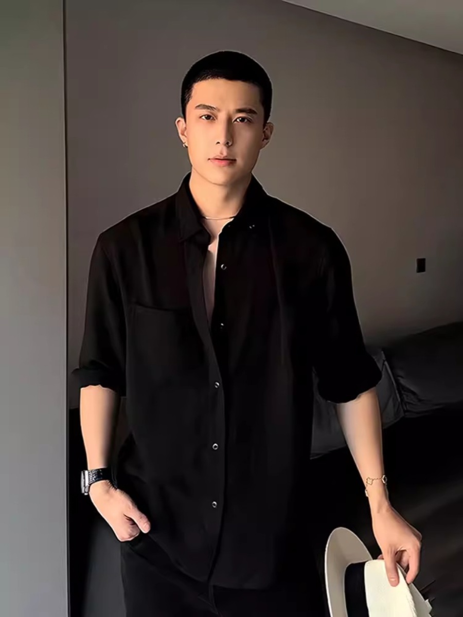 30代メンズファッション ミニマリスト リネンシャツ