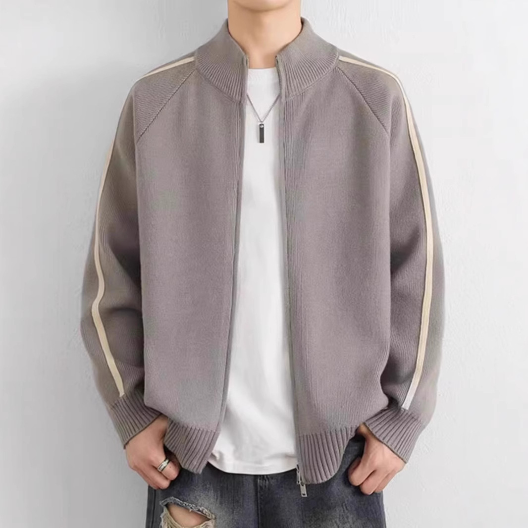 30代メンズファッション 袖ラインニットブルゾン