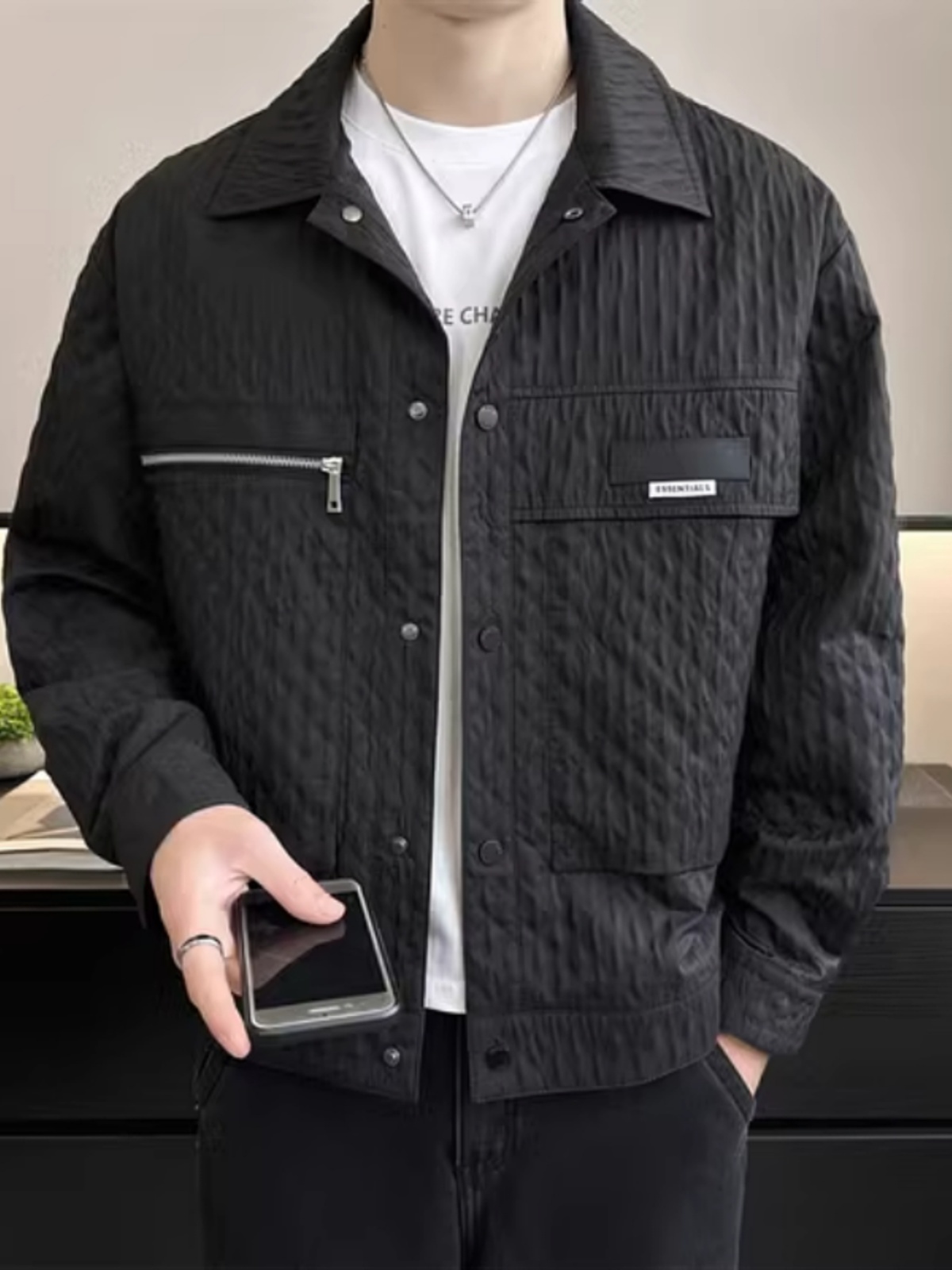30代メンズファッション 凹凸質感ワークジャケット