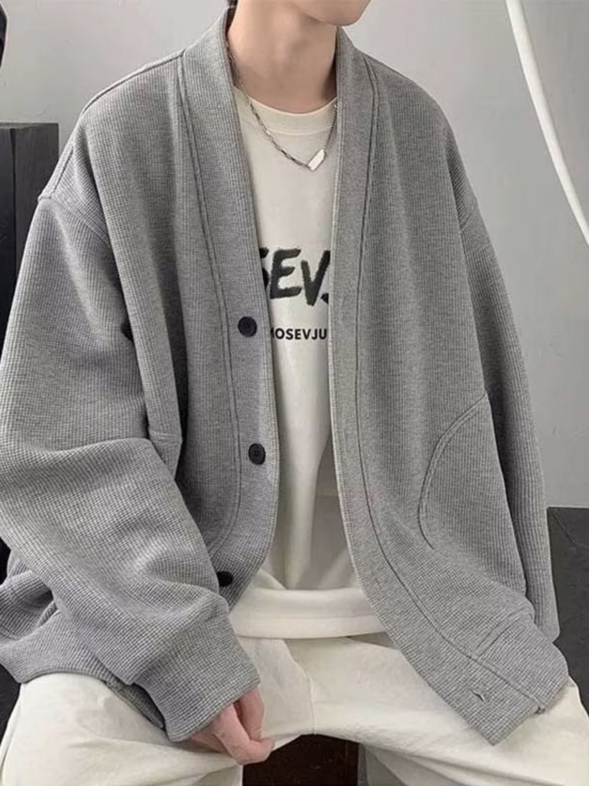 30代メンズファッション 肩落ちシルエット ワッフル編みカーディガン