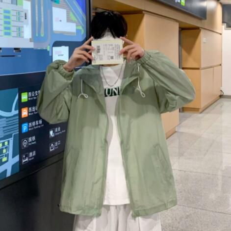 30代メンズファッション 薄手軽量パーカージャケット紫外線対策夏物アウター