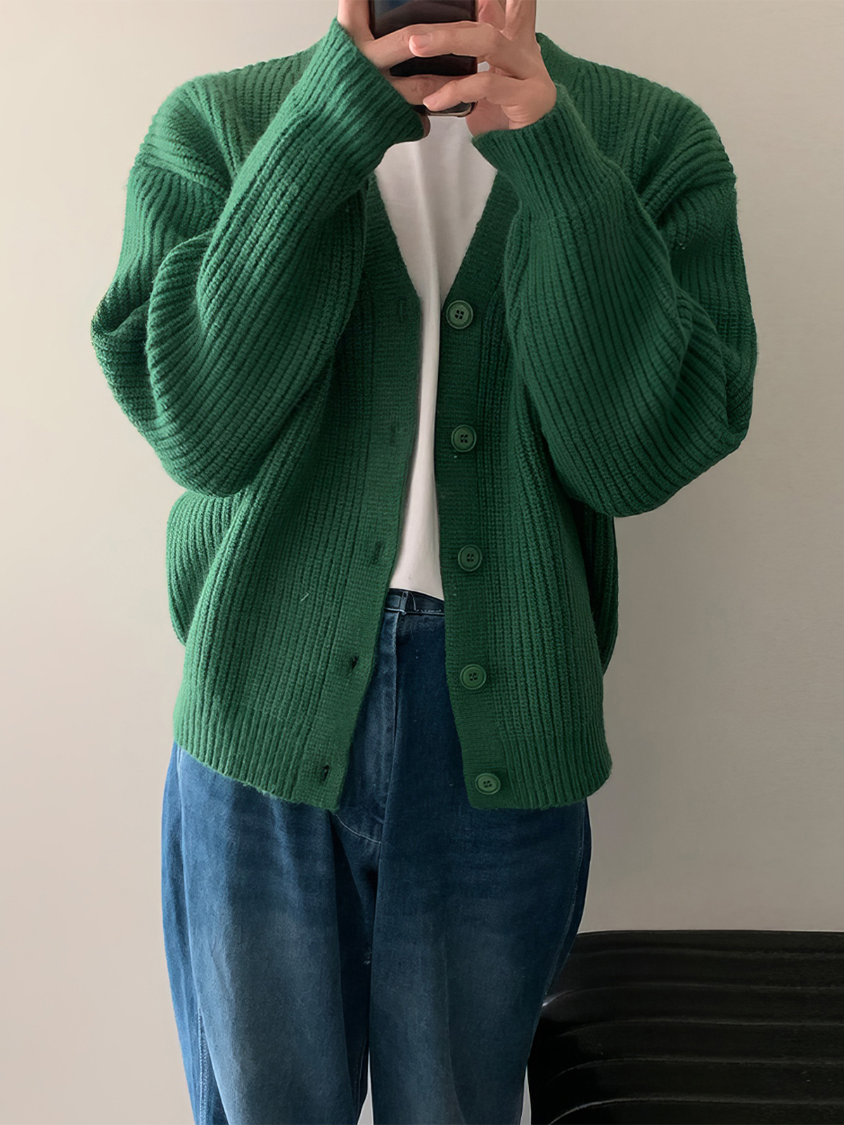 30代メンズファッション 立体感のある畝編みゆったりカーディガン