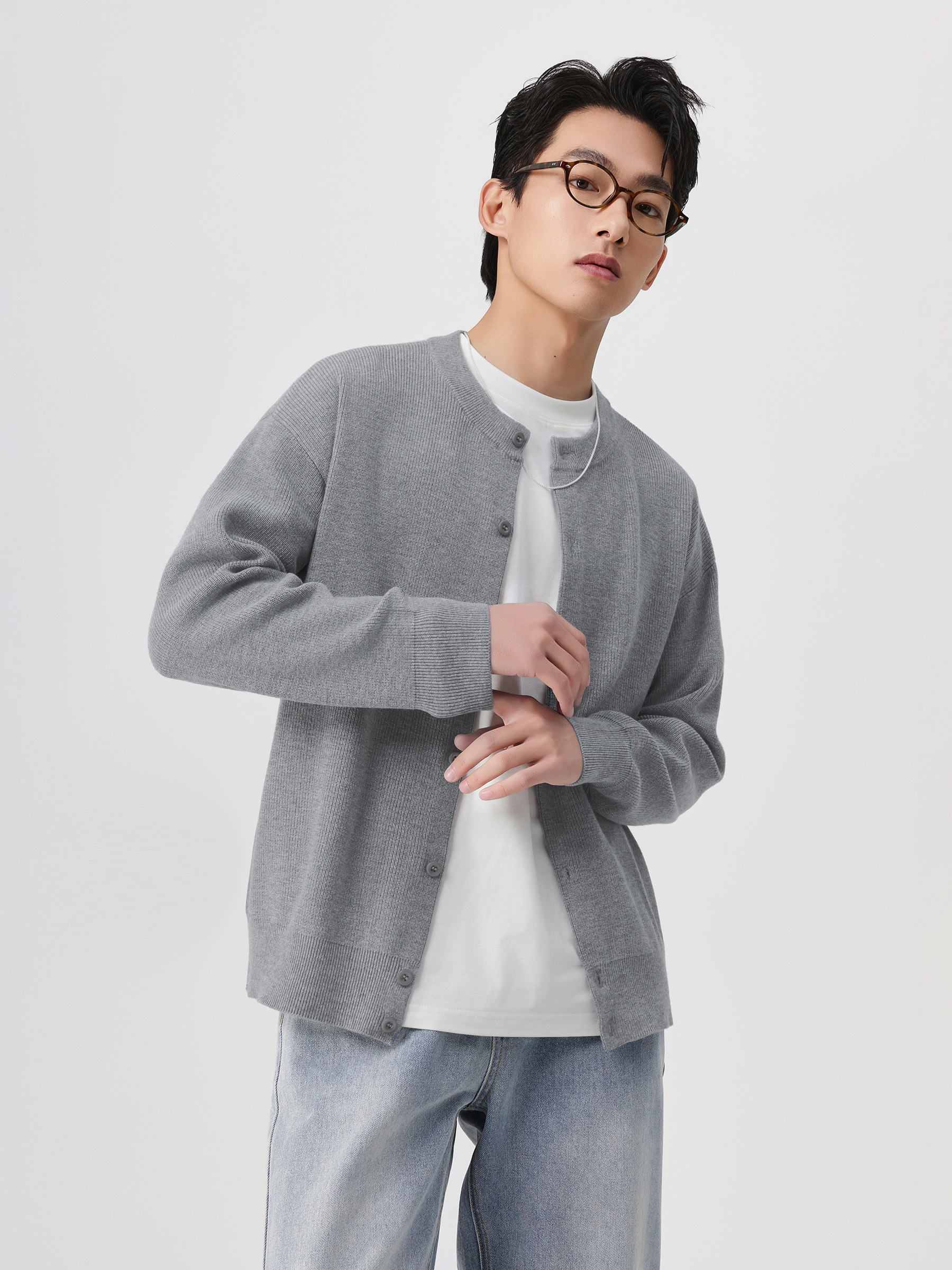 30代メンズファッション 洗練ノーカラーリブカーディガン