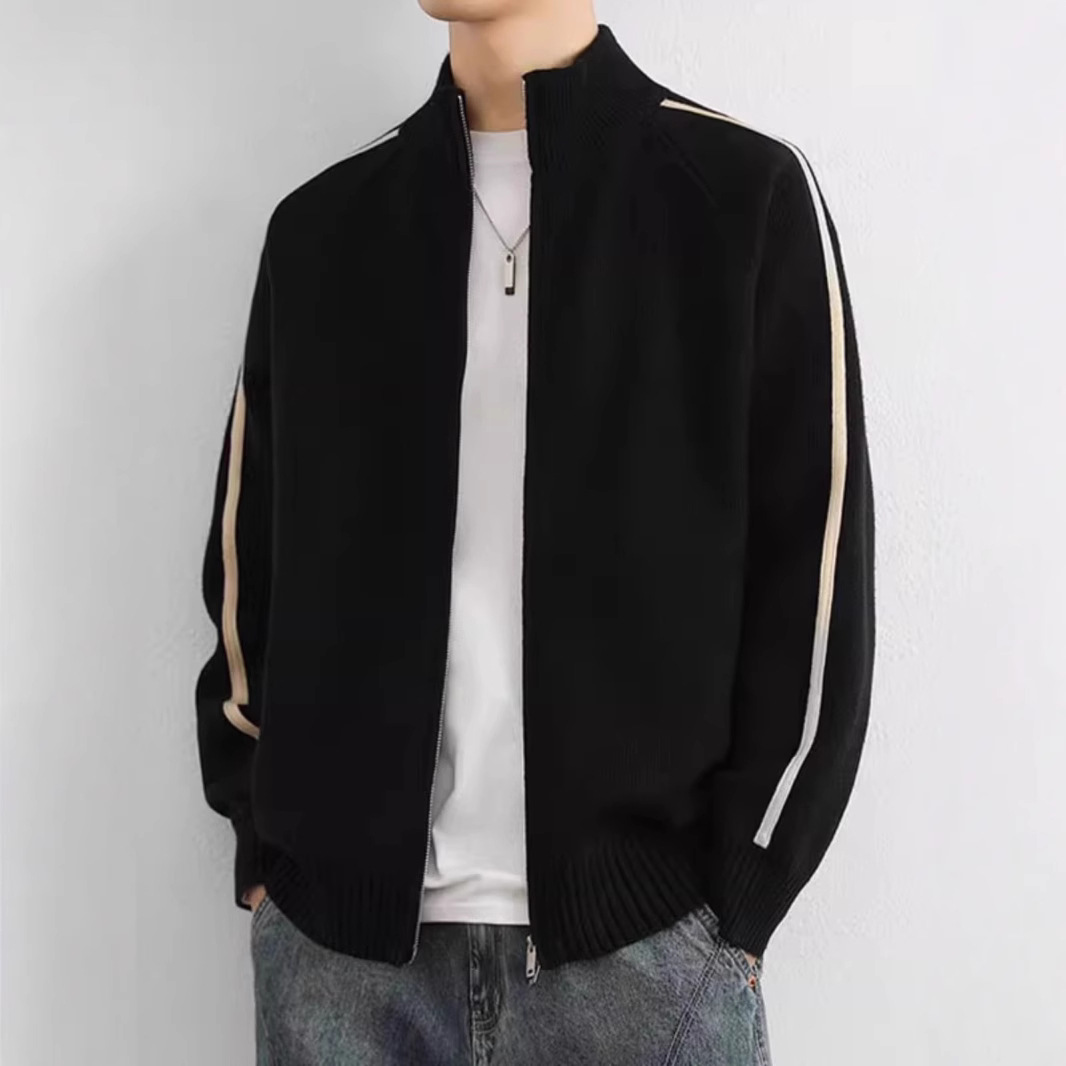 30代メンズファッション 袖ラインニットブルゾン