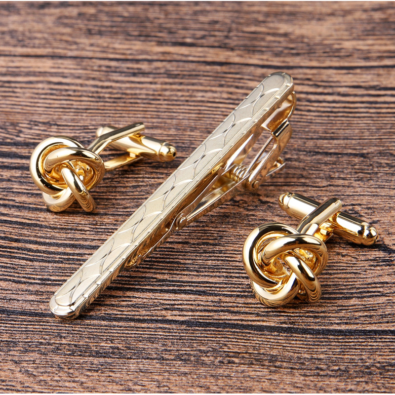 ネクタイピン 格子模様入り高級ネクタイピンとカフスボタンセット