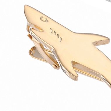 ネクタイピン 鮫モチーフ立体デザインネクタイピン