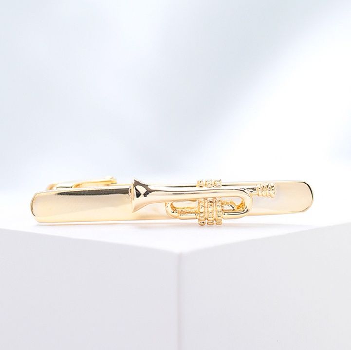 サックスなど楽器をモチーフにしたネクタイピンおすすめ5選