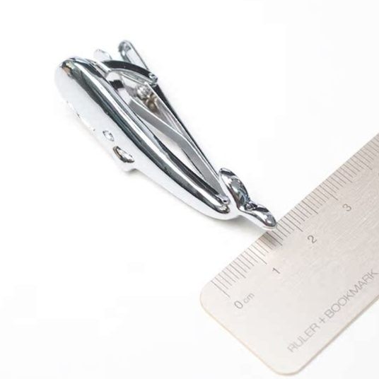 ネクタイピン 海の王者くじら型ネクタイピン