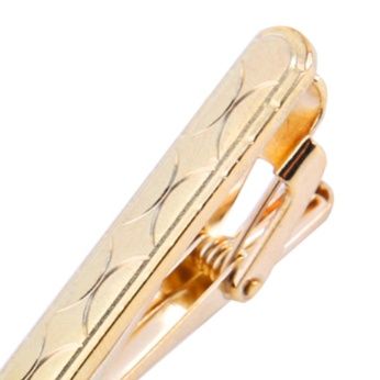 ネクタイピン 斜線彫刻模様入り高級ネクタイピン