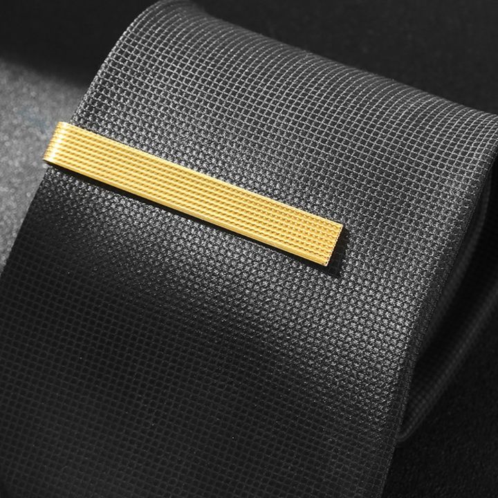 ネクタイピン 格子模様金属製ネクタイピン