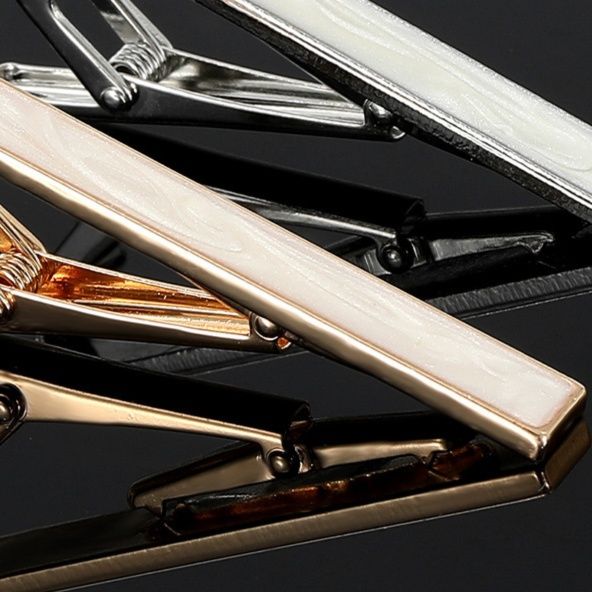 ネクタイピン 天然石装飾金枠ネクタイピン上品仕上げ