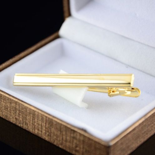 ネクタイピン 上品な艶感が魅力の細身ストレートネクタイピン
