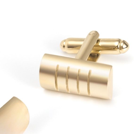 ネクタイピン 横縞装飾ネクタイピンとカフスボタンセット