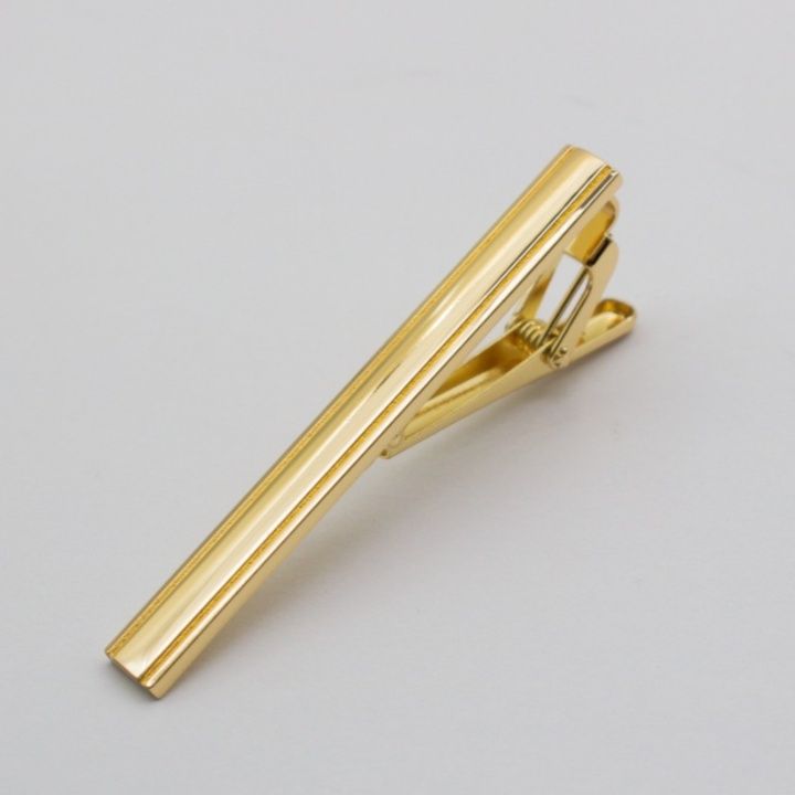 ネクタイピン 縦筋デザイン金製ネクタイピン