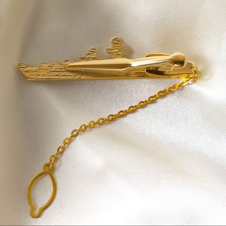 ネクタイピン 軍艦モチーフ錨付きチェーン金製ネクタイピン