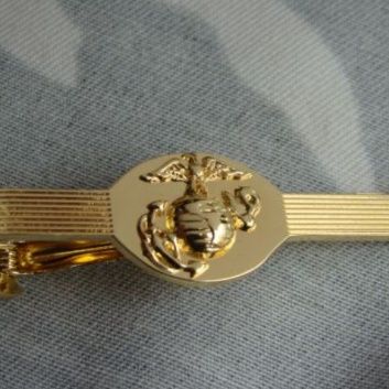 ネクタイピン 海兵隊紋章付き金製ネクタイピン
