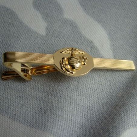 ネクタイピン 海兵隊紋章付き金製ネクタイピン