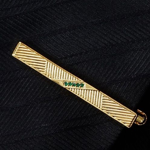 ネクタイピン 斜線彫刻装飾宝石付きネクタイピン