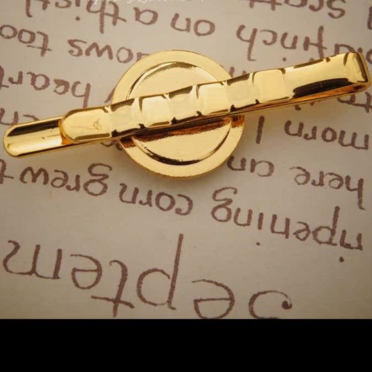 ネクタイピン 精密機械式歯車デザイン円形ネクタイピン