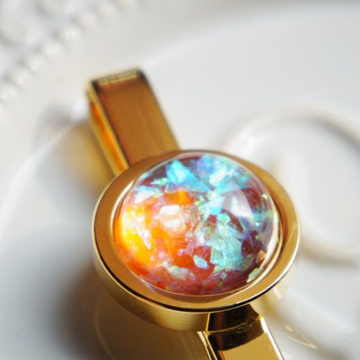 ネクタイピン 彩雲石装飾円形金製ネクタイピン