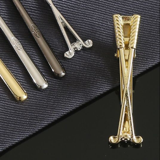 ネクタイピン 高級感漂うゴルフクラブモチーフ ゴールドタイバー