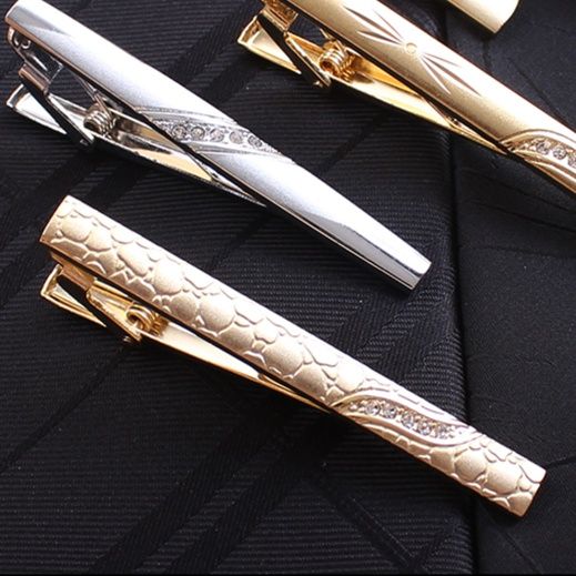 ネクタイピン 蛇革風彫刻装飾ネクタイピン