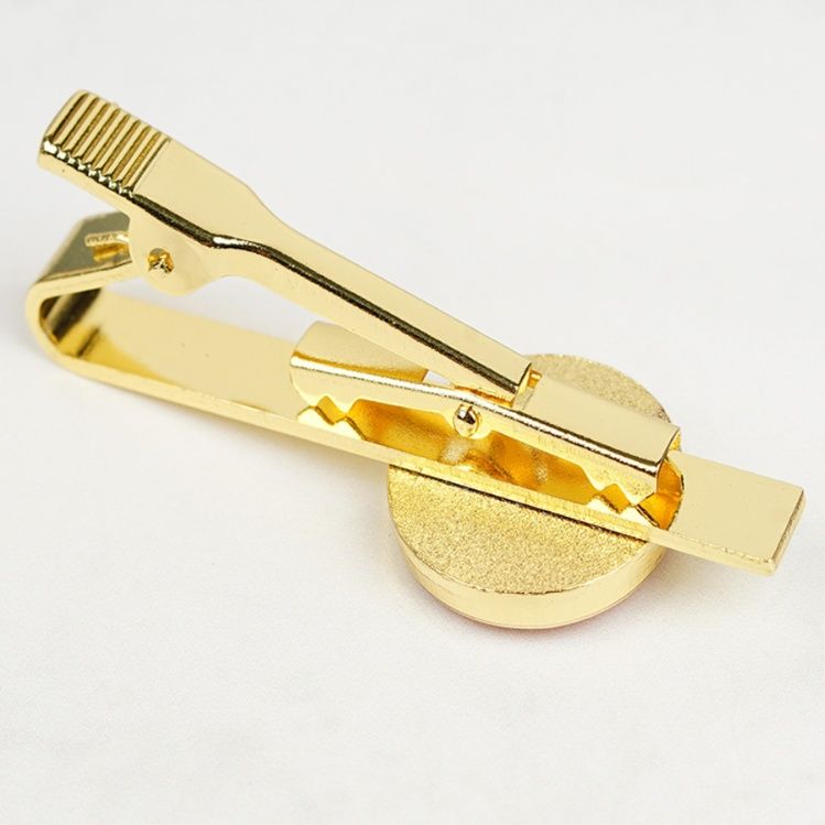 ネクタイピン 円形装飾モチーフ付き高級ネクタイピン