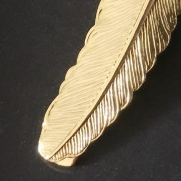 ネクタイピン 羽根モチーフ立体彫刻ネクタイピン