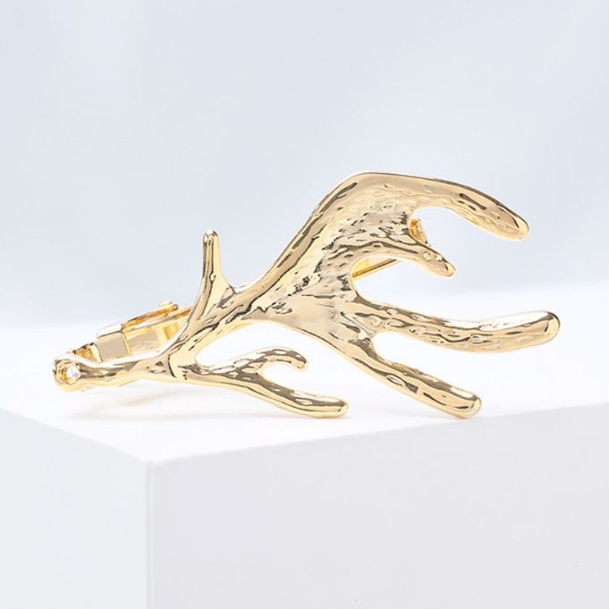 ネクタイピン 鹿の角モチーフ立体造形ネクタイピン