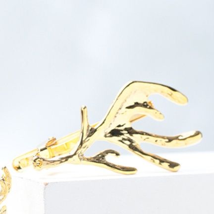 ネクタイピン 鹿の角モチーフ立体造形ネクタイピン