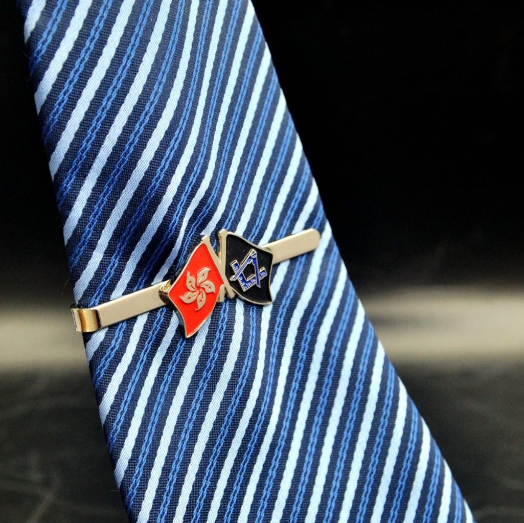 ネクタイピン 二国旗章金製ネクタイピン