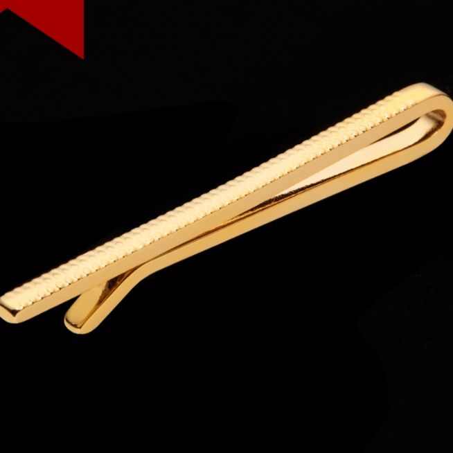 ネクタイピン 高級感溢れる細身型金属製ネクタイピン