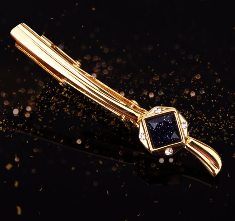 星空天然石と輝石装飾の高級金ネクタイピン