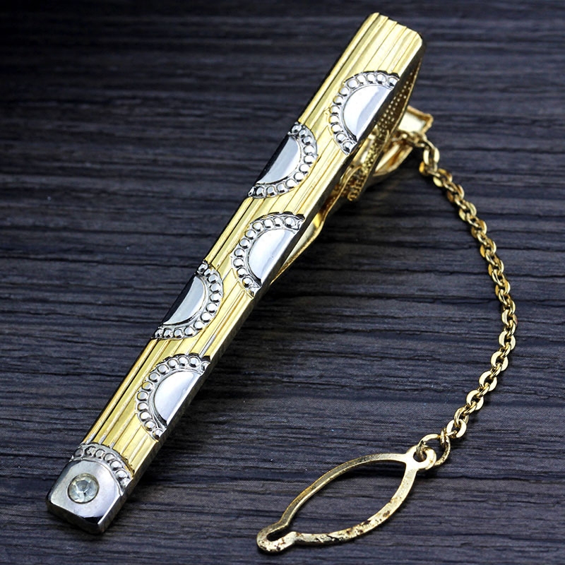 ドット柄ネクタイに合うピンおすすめ5選