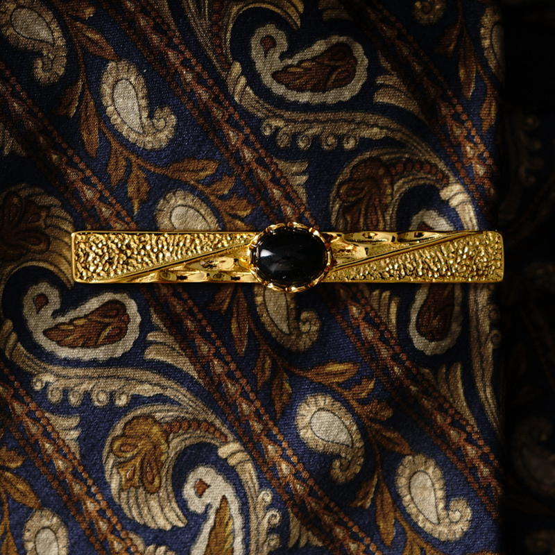 ネクタイピン 天然石付き金製ネクタイピン