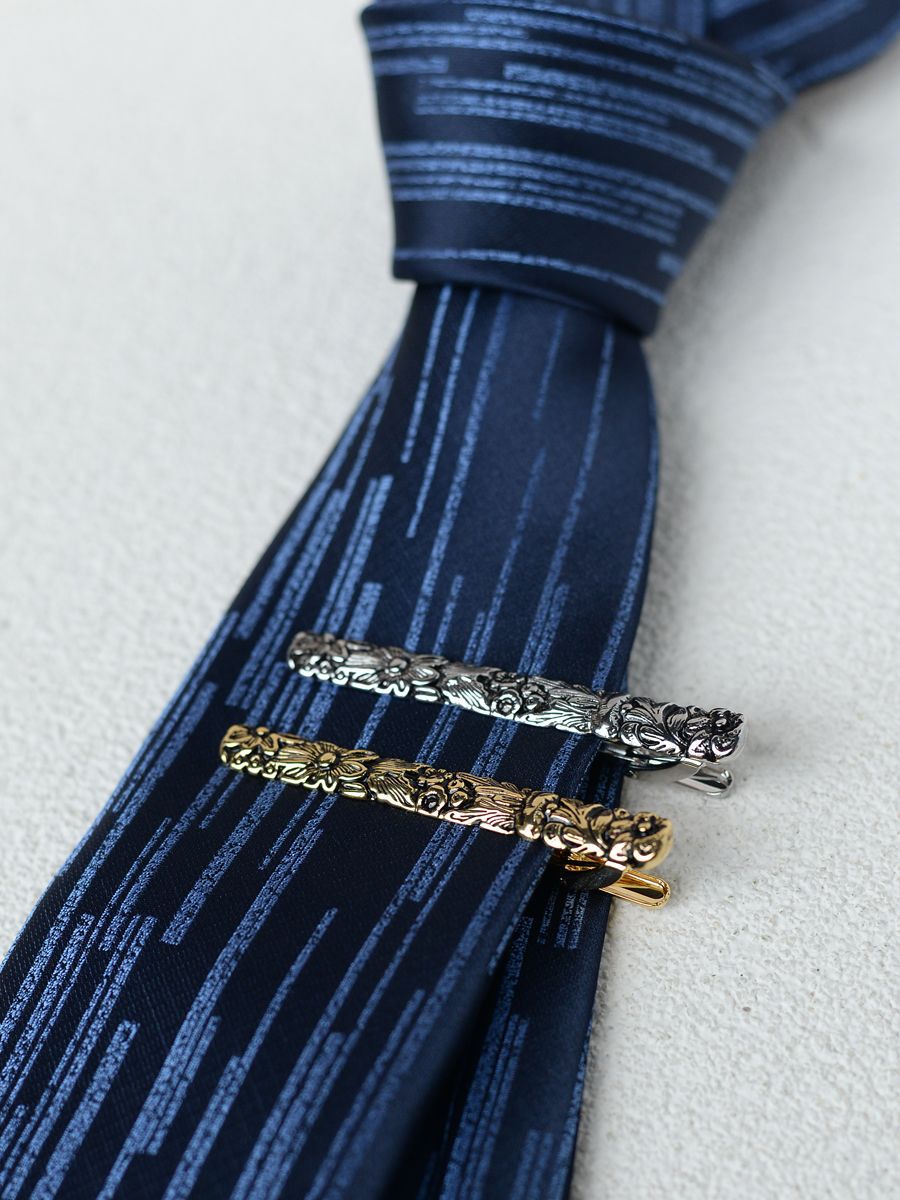 ネクタイピン 花鳥彫刻　金